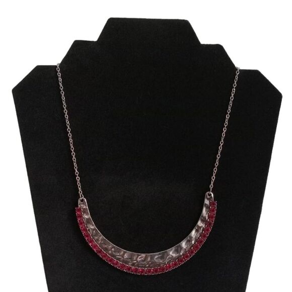 Paparazzi Silver Tone Shaped Pink Rhinestone Encrusted Crescent Pendant Necklace - Picture 1 of 12